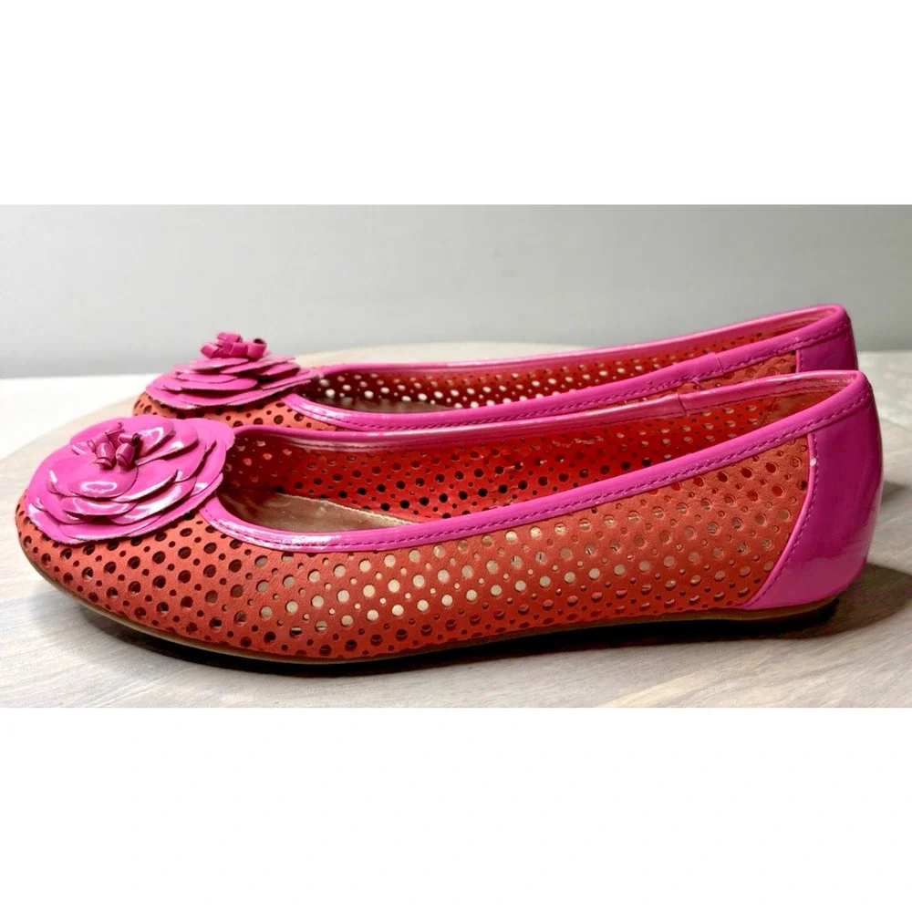 Anne Klein Pink Perforated Ballet Flats with Flower Accent Women’s Size 8.5 - Picture 5 of 9